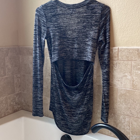 Wilfred Free Luma Open Back Long Sleeve Top - Picture 3 of 6